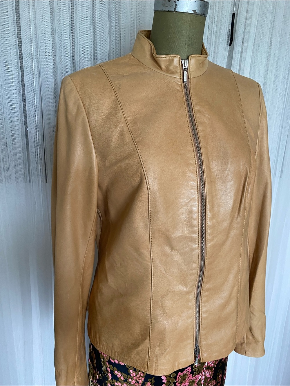 Danier Women’s Golden/Butter Soft Italian Leather Zip-Front Jacket Size Medium